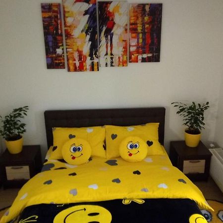 Positive Smile Studio Apartment In The Colorful Comfort Town Residental Complex. Kt-06. Kiev Eksteriør bilde