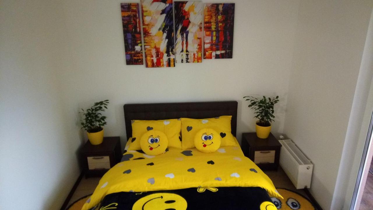 Positive Smile Studio Apartment In The Colorful Comfort Town Residental Complex. Kt-06. Kiev Eksteriør bilde
